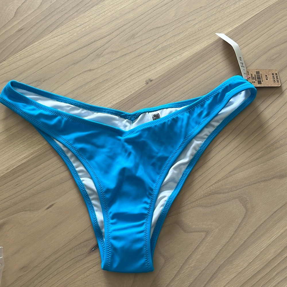 Pink V Front Itsy Bikini Bottom Blue Size Medium Victoria’s Secret Swim NWT